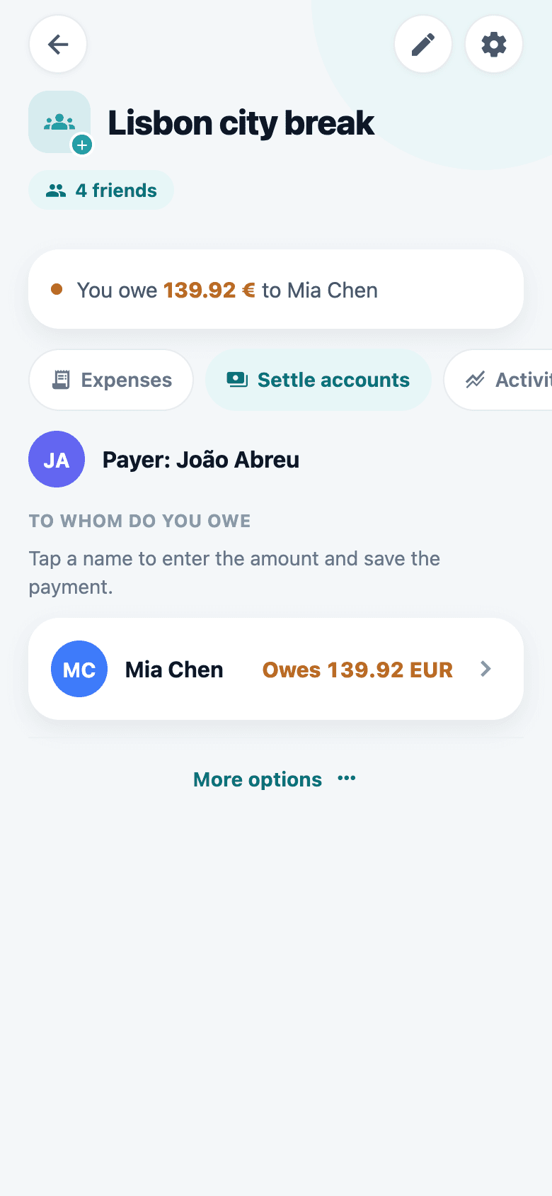 The Settle up screen, listing the payments that clear the group